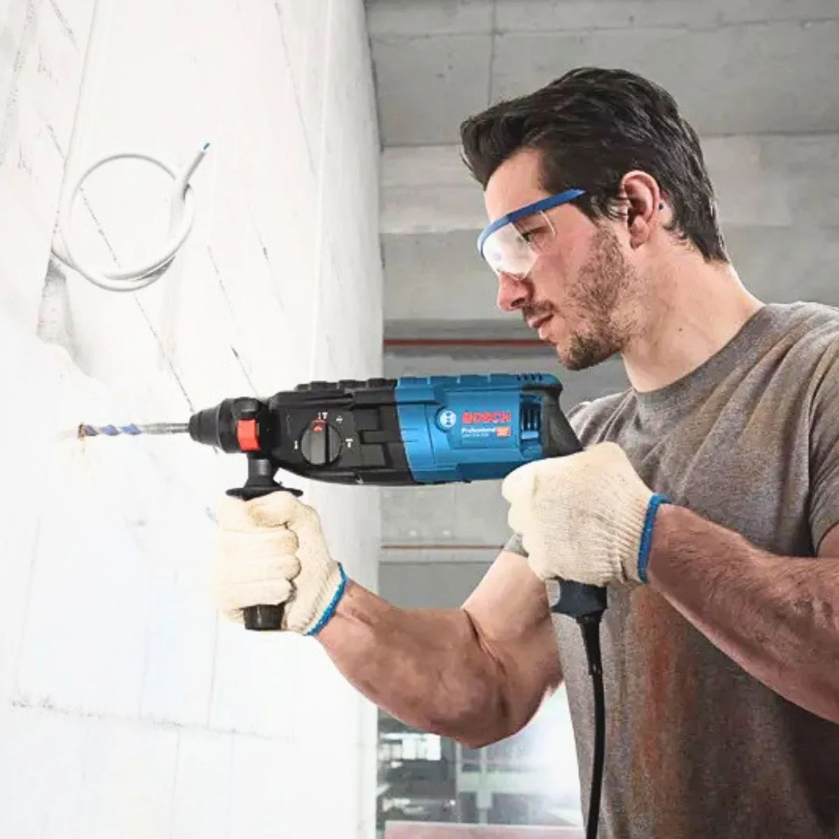 bosch gbh 220 é bom